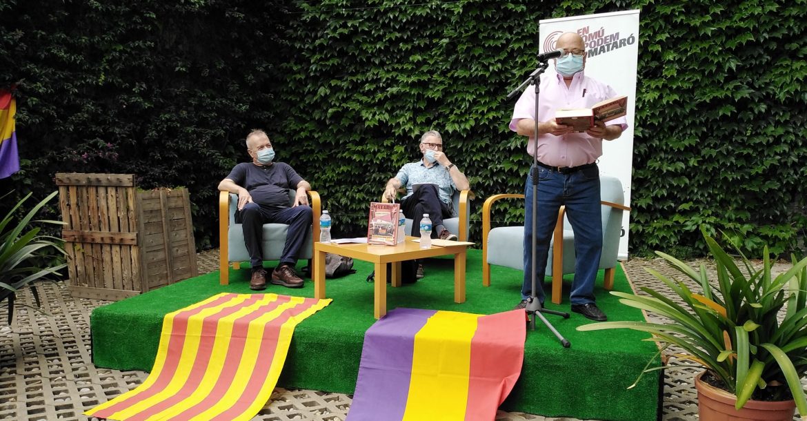 Ramón Morales intervé a la presentació del llibre